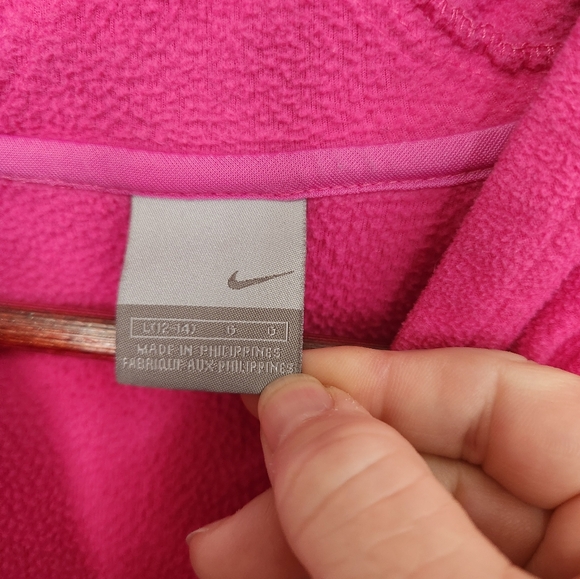 Vintage Nike full zip fleece hoodie log on sleeve, pockets with zippers. - Picture 4 of 10